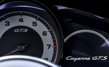 2021 Porsche Cayenne GTS Coupe (Color: Crayon) Instrument Cluster Wallpapers 450x275 (115)