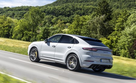 2021 Porsche Cayenne GTS Coupe (Color: Crayon) Rear Three-Quarter Wallpapers 450x275 (62)