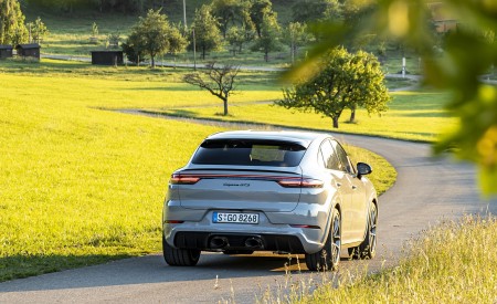 2021 Porsche Cayenne GTS Coupe (Color: Crayon) Rear Wallpapers 450x275 (97)