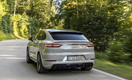 2021 Porsche Cayenne GTS Coupe (Color: Crayon) Rear Wallpapers 450x275 (74)