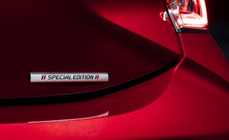2021 Toyota Corolla Hatchback Special Edition Detail Wallpapers 450x275 (6)