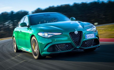 2020 Alfa Romeo Giulia Quadrifoglio Front Wallpapers 450x275 (2)