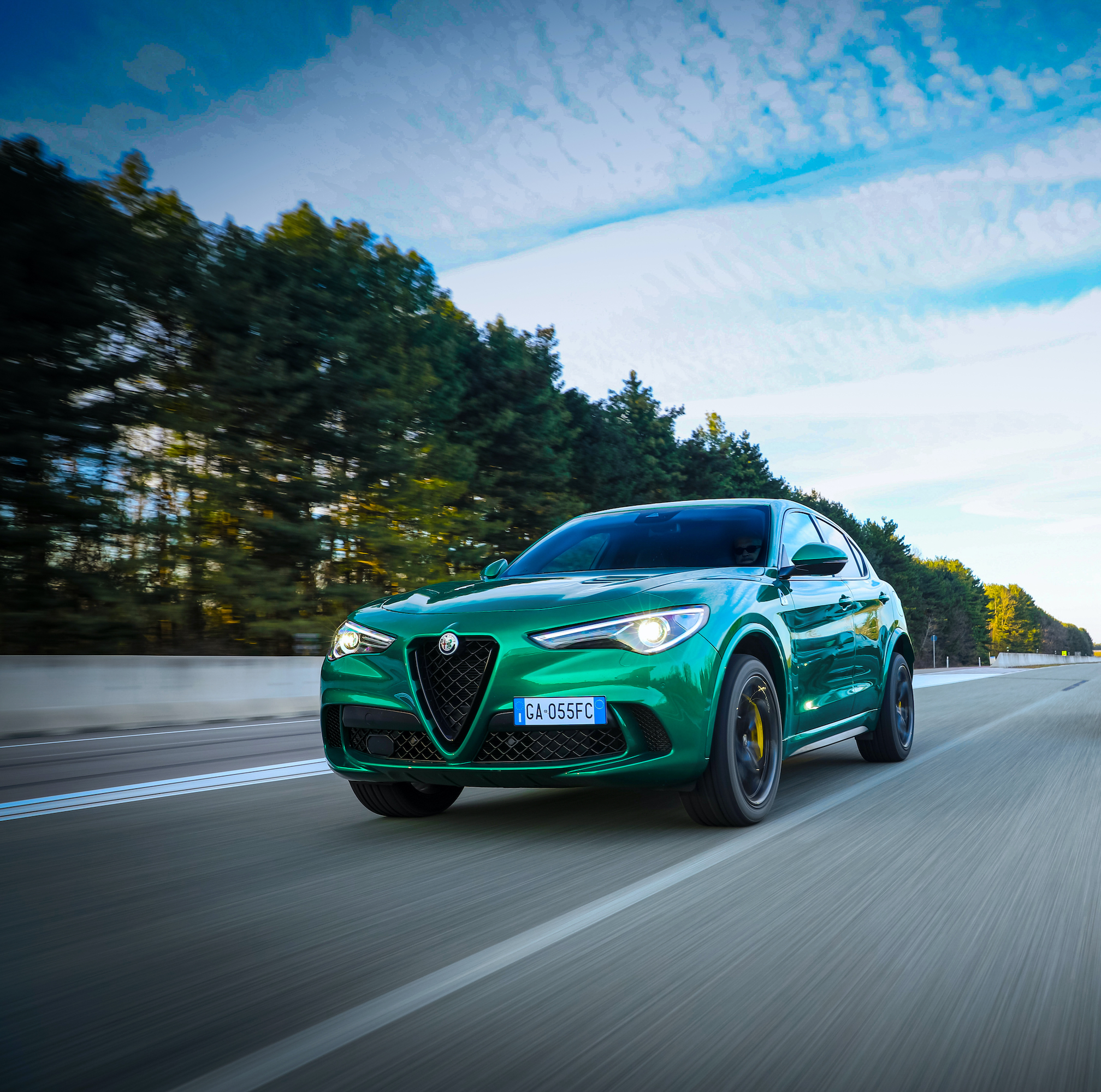 2020 Alfa Romeo Stelvio Quadrifoglio Front Three-Quarter Wallpapers (4)
