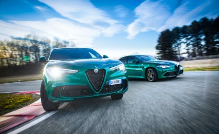 2020 Alfa Romeo Stelvio Quadrifoglio Front Three-Quarter Wallpapers 450x275 (2)