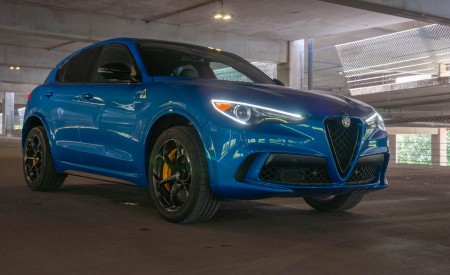 2020 Alfa Romeo Stelvio Quadrifoglio Front Three-Quarter Wallpapers 450x275 (31)