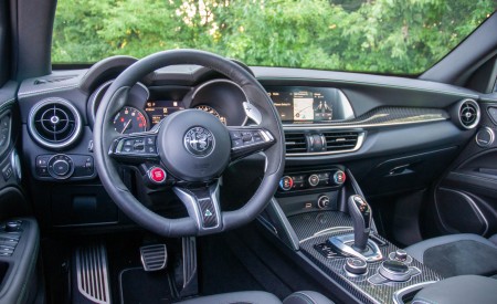 2020 Alfa Romeo Stelvio Quadrifoglio Interior Cockpit Wallpapers 450x275 (53)