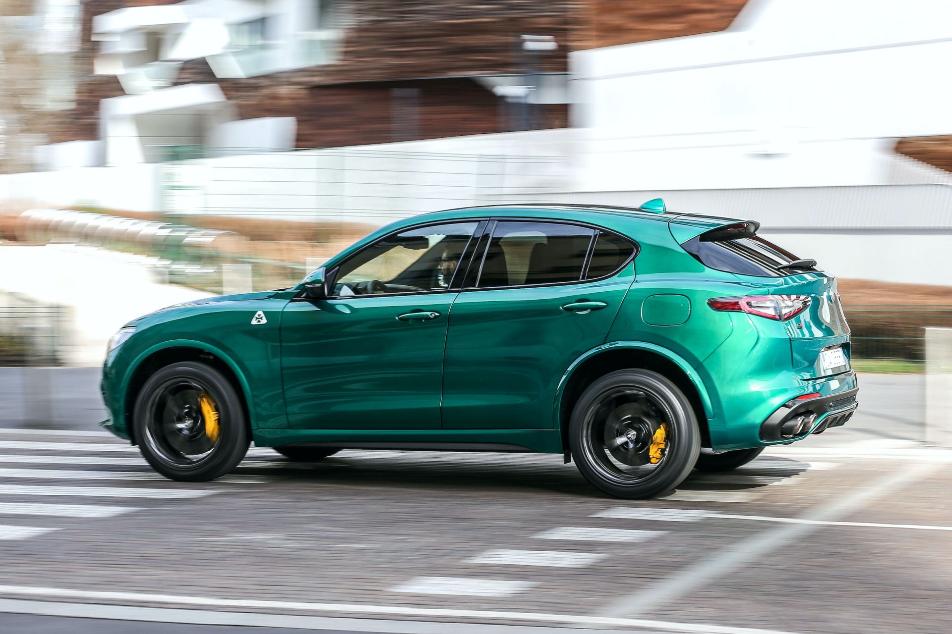 2020 Alfa Romeo Stelvio Quadrifoglio Rear Three-Quarter Wallpapers (3)