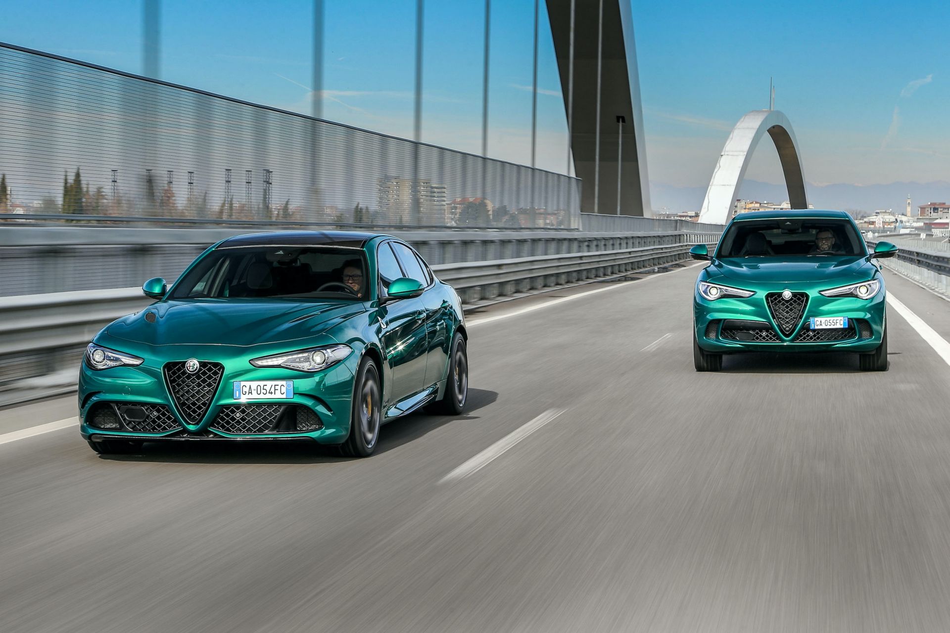 2020 Alfa Romeo Stelvio Quadrifoglio and Giulia Quadrifoglio Wallpapers (10)