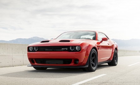 2020 Dodge Challenger SRT Super Stock Front Three-Quarter Wallpapers  450x275 (3)