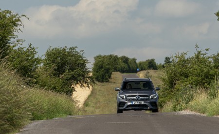 2020 Mercedes-Benz GLB 220d (UK-Spec) Front Wallpapers 450x275 (8)