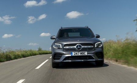 2020 Mercedes-Benz GLB 220d (UK-Spec) Front Wallpapers  450x275 (2)