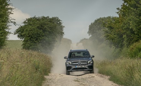 2020 Mercedes-Benz GLB 220d (UK-Spec) Front Wallpapers  450x275 (26)