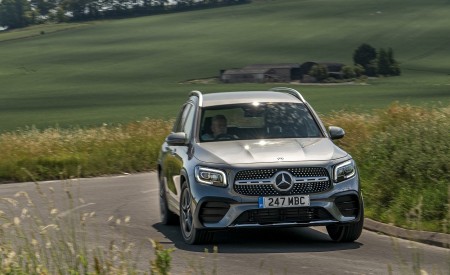 2020 Mercedes-Benz GLB 220d (UK-Spec) Front Wallpapers  450x275 (16)