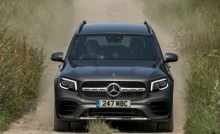 2020 Mercedes-Benz GLB 220d (UK-Spec) Front Wallpapers  450x275 (27)