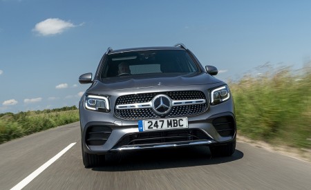 2020 Mercedes-Benz GLB 220d (UK-Spec) Front Wallpapers 450x275 (18)