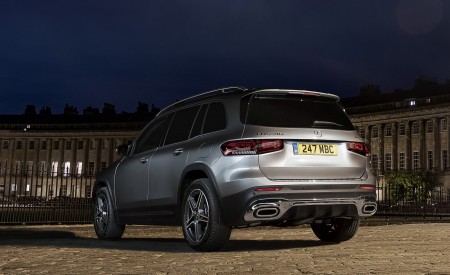 2020 Mercedes-Benz GLB 220d (UK-Spec) Rear Three-Quarter Wallpapers 450x275 (39)