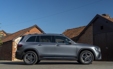 2020 Mercedes-Benz GLB 220d (UK-Spec) Side Wallpapers 450x275 (36)