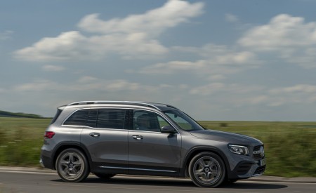 2020 Mercedes-Benz GLB 220d (UK-Spec) Side Wallpapers 450x275 (22)