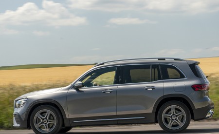 2020 Mercedes-Benz GLB 220d (UK-Spec) Side Wallpapers  450x275 (24)