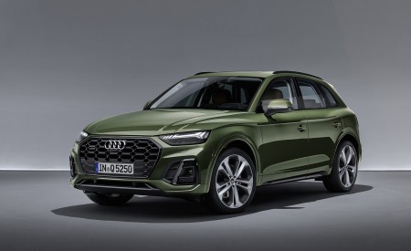2021 Audi Q5 (Color: District Green) Front Three-Quarter Wallpapers 450x275 (30)