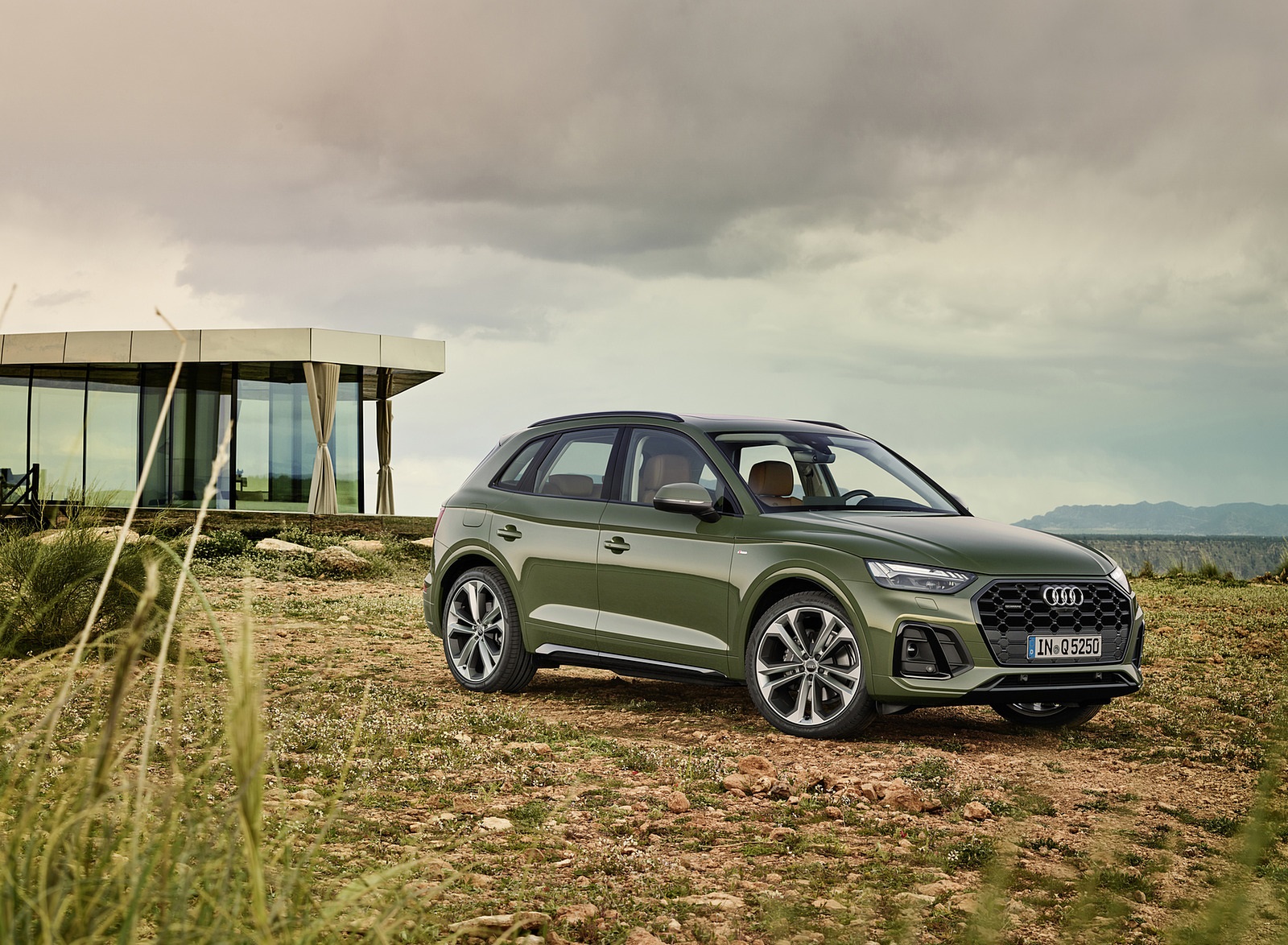 2021 Audi Q5 (Color: District Green) Front Three-Quarter Wallpapers (12)