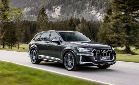 2021 Audi SQ7 TFSI (Color: Daytona Grey) Front Three-Quarter Wallpapers 450x275 (4)