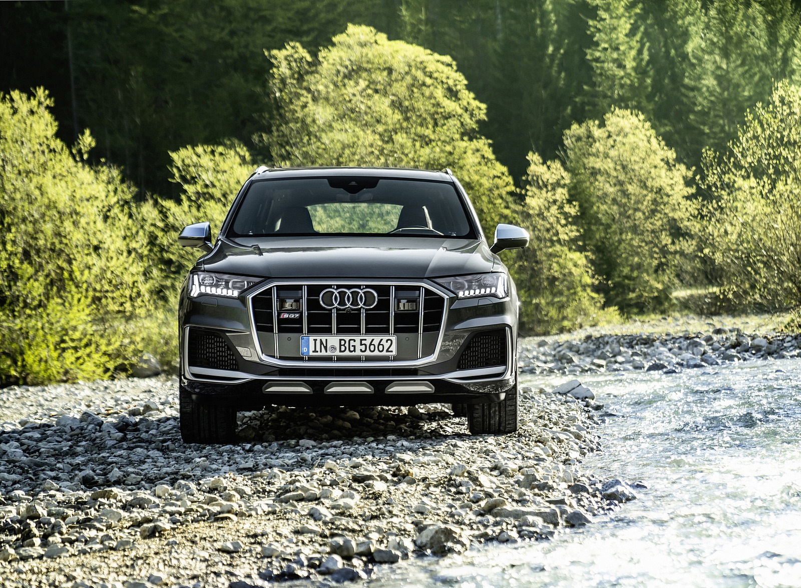 2021 Audi SQ7 TFSI (Color: Daytona Grey) Front Wallpapers (14)