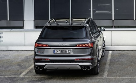 2021 Audi SQ7 TFSI (Color: Daytona Grey) Rear Wallpapers 450x275 (20)