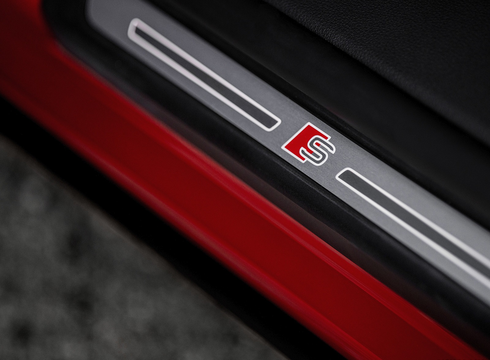 2021 Audi SQ8 Door Sill Wallpapers (12)