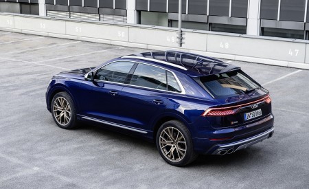 2021 Audi SQ8 TFSI (Color: Navarra Blue) Rear Three-Quarter Wallpapers  450x275 (22)