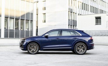 2021 Audi SQ8 TFSI (Color: Navarra Blue) Side Wallpapers 450x275 (24)