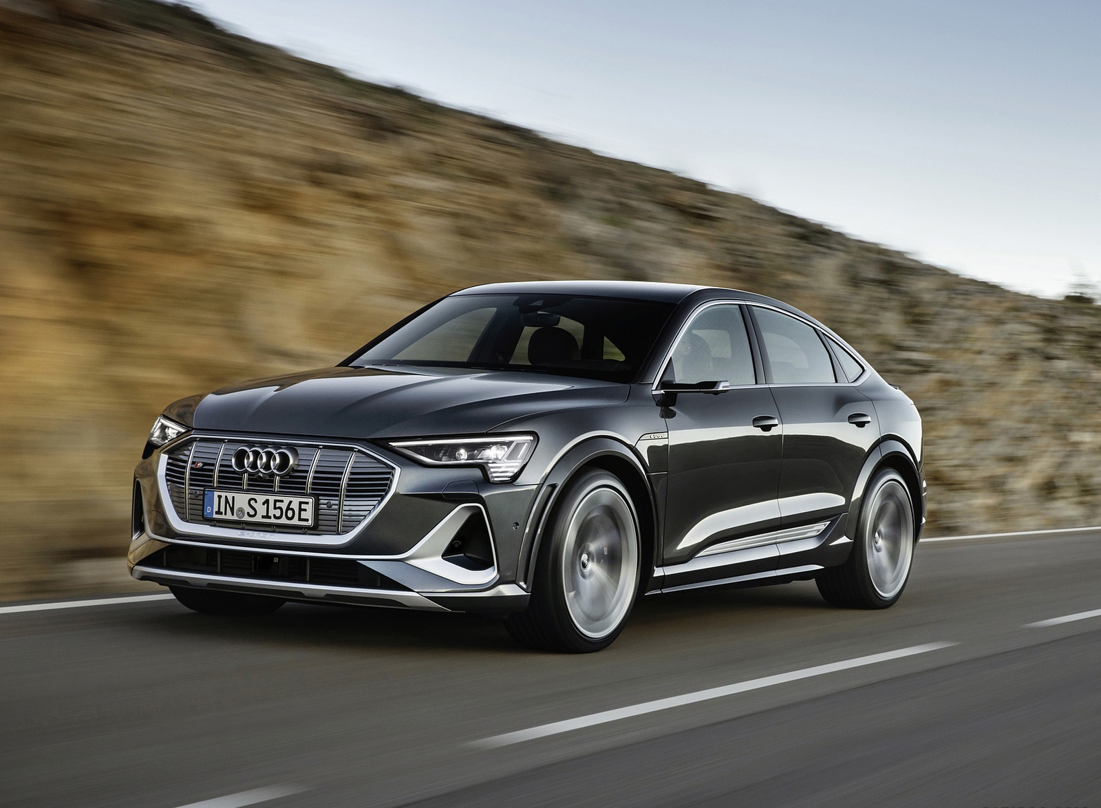 2021 Audi e-tron S Sportback (Color: Daytona Gray) Front Three-Quarter Wallpapers  (11)