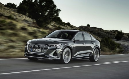 2021 Audi e-tron S Sportback (Color: Daytona Gray) Front Three-Quarter Wallpapers  450x275 (2)