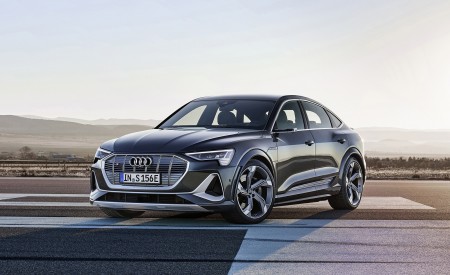 2021 Audi e-tron S Sportback (Color: Daytona Gray) Front Three-Quarter Wallpapers  450x275 (23)