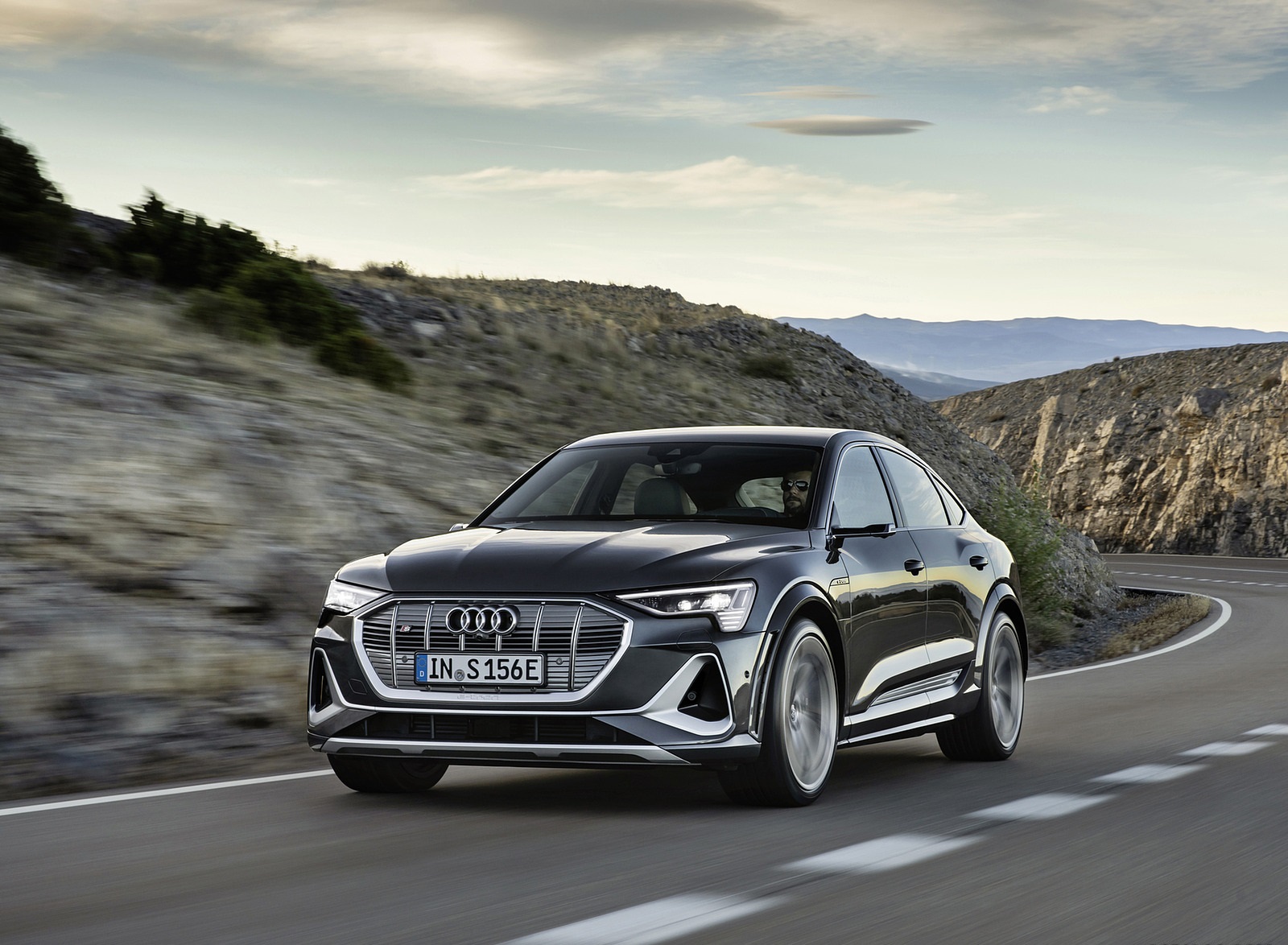 2021 Audi e-tron S Sportback (Color: Daytona Gray) Front Three-Quarter Wallpapers (12)