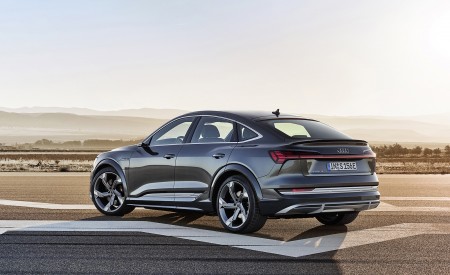 2021 Audi e-tron S Sportback (Color: Daytona Gray) Rear Three-Quarter Wallpapers  450x275 (26)