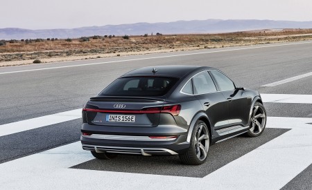 2021 Audi e-tron S Sportback (Color: Daytona Gray) Rear Three-Quarter Wallpapers 450x275 (72)