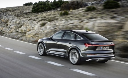 2021 Audi e-tron S Sportback (Color: Daytona Gray) Rear Three-Quarter Wallpapers 450x275 (15)