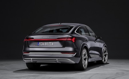2021 Audi e-tron S Sportback (Color: Daytona Gray) Rear Wallpapers 450x275 (35)