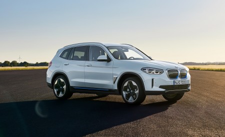 2021 BMW iX3 Front Three-Quarter Wallpapers 450x275 (13)