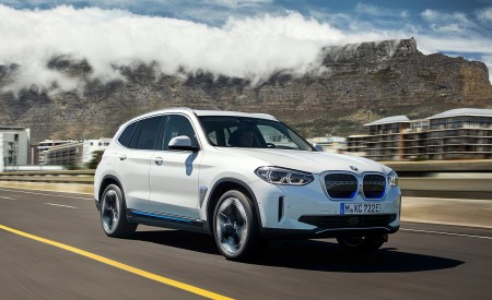 2021 BMW iX3 Front Three-Quarter Wallpapers 450x275 (3)