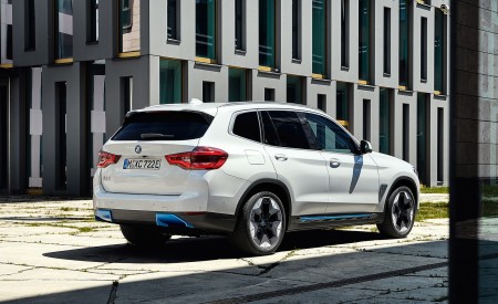 2021 BMW iX3 Rear Three-Quarter Wallpapers 450x275 (22)