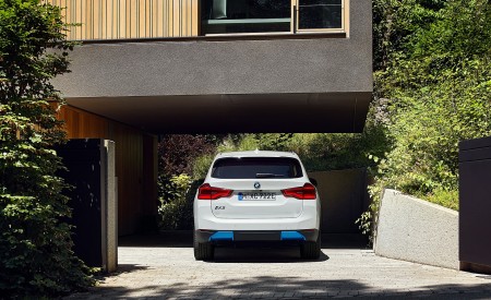 2021 BMW iX3 Rear Wallpapers 450x275 (33)