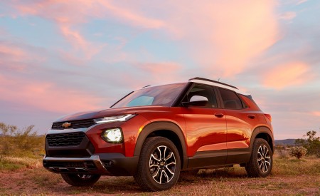 2021 Chevrolet Trailblazer ACTIV Front Three-Quarter Wallpapers 450x275 (11)