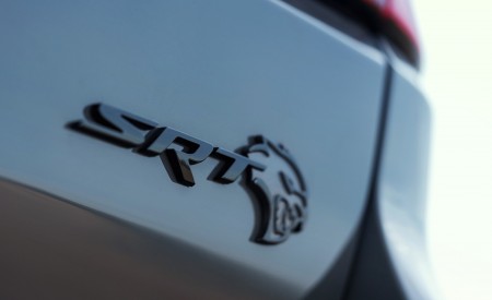 2021 Dodge Durango SRT Hellcat Badge Wallpapers 450x275 (83)