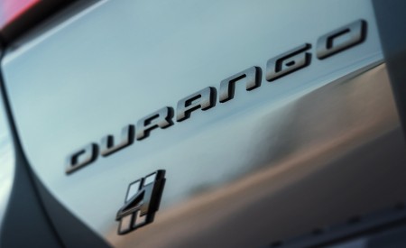2021 Dodge Durango SRT Hellcat Badge Wallpapers 450x275 (81)