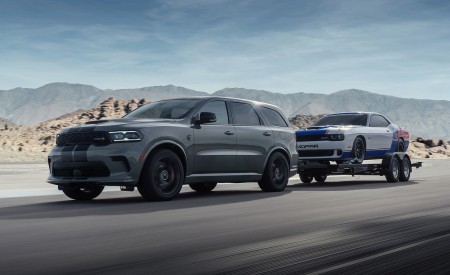 2021 Dodge Durango SRT Hellcat Front Three-Quarter Wallpapers 450x275 (57)