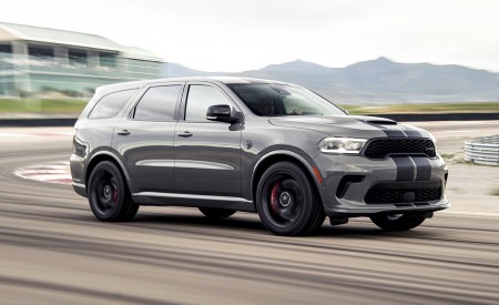 2021 Dodge Durango SRT Hellcat Front Three-Quarter Wallpapers 450x275 (46)
