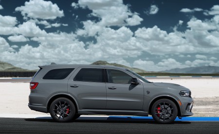 2021 Dodge Durango SRT Hellcat Side Wallpapers 450x275 (67)