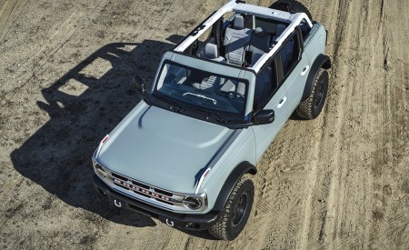 2021 Ford Bronco Badlands Four-Door (Color: Cactus Gray) Top Wallpapers  450x275 (12)